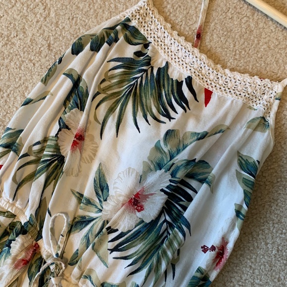 Hollister Romper - Picture 5 of 8